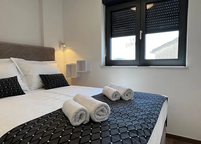 White Pearl Apartments - New