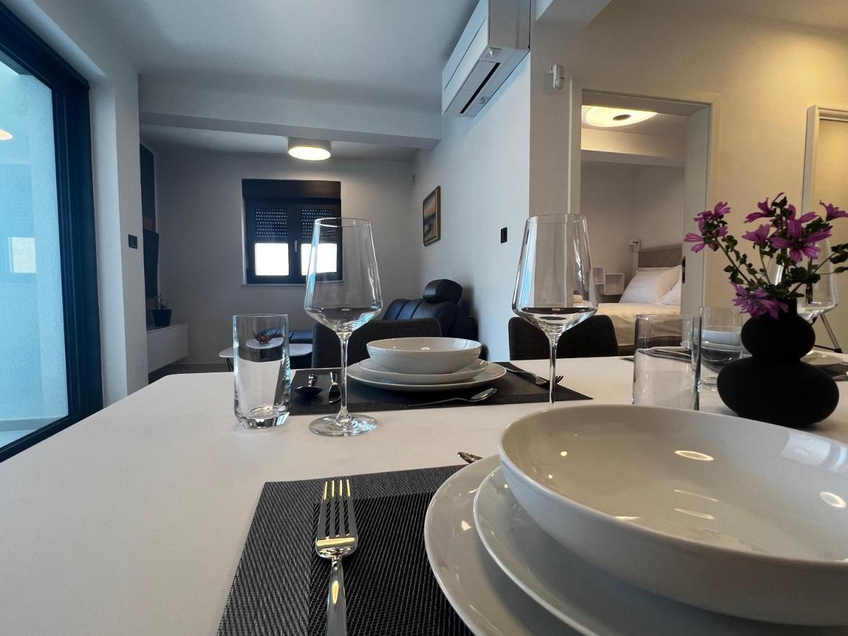 Apartment White Pearl - New *