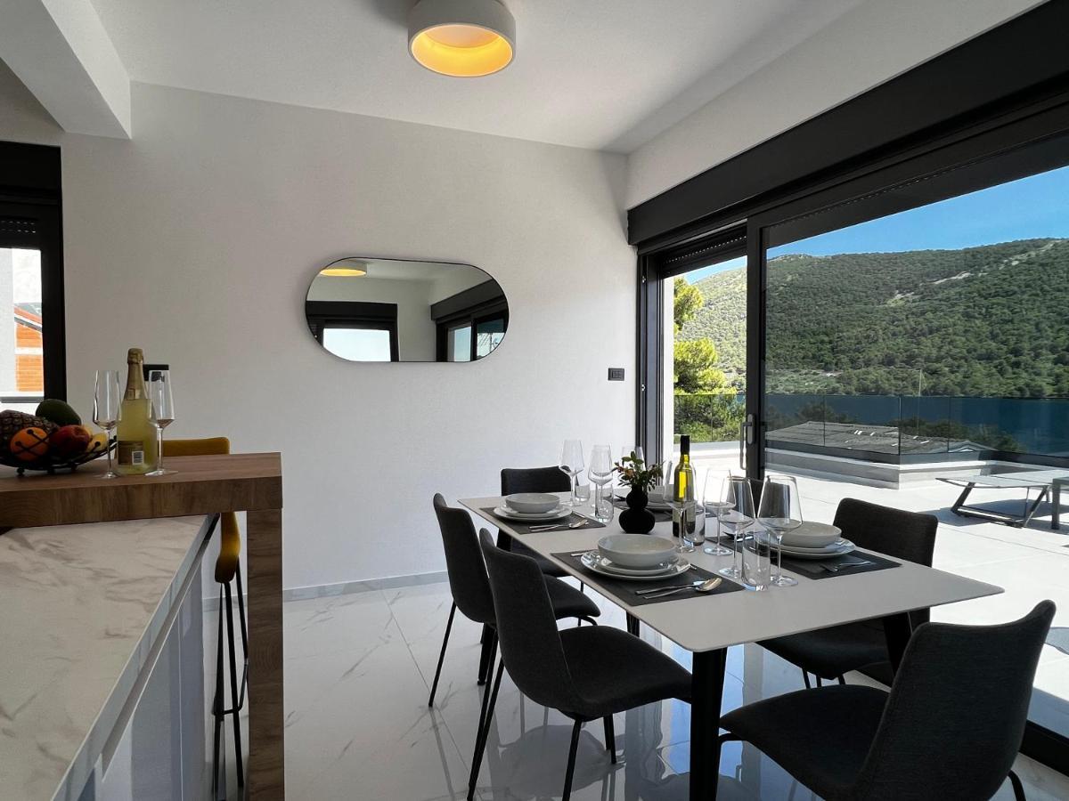 Apartment White Pearl - New Grebastica