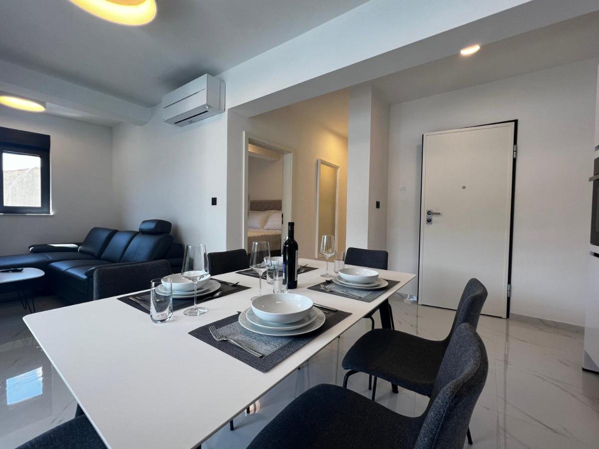 Apartment White Pearl - New *
