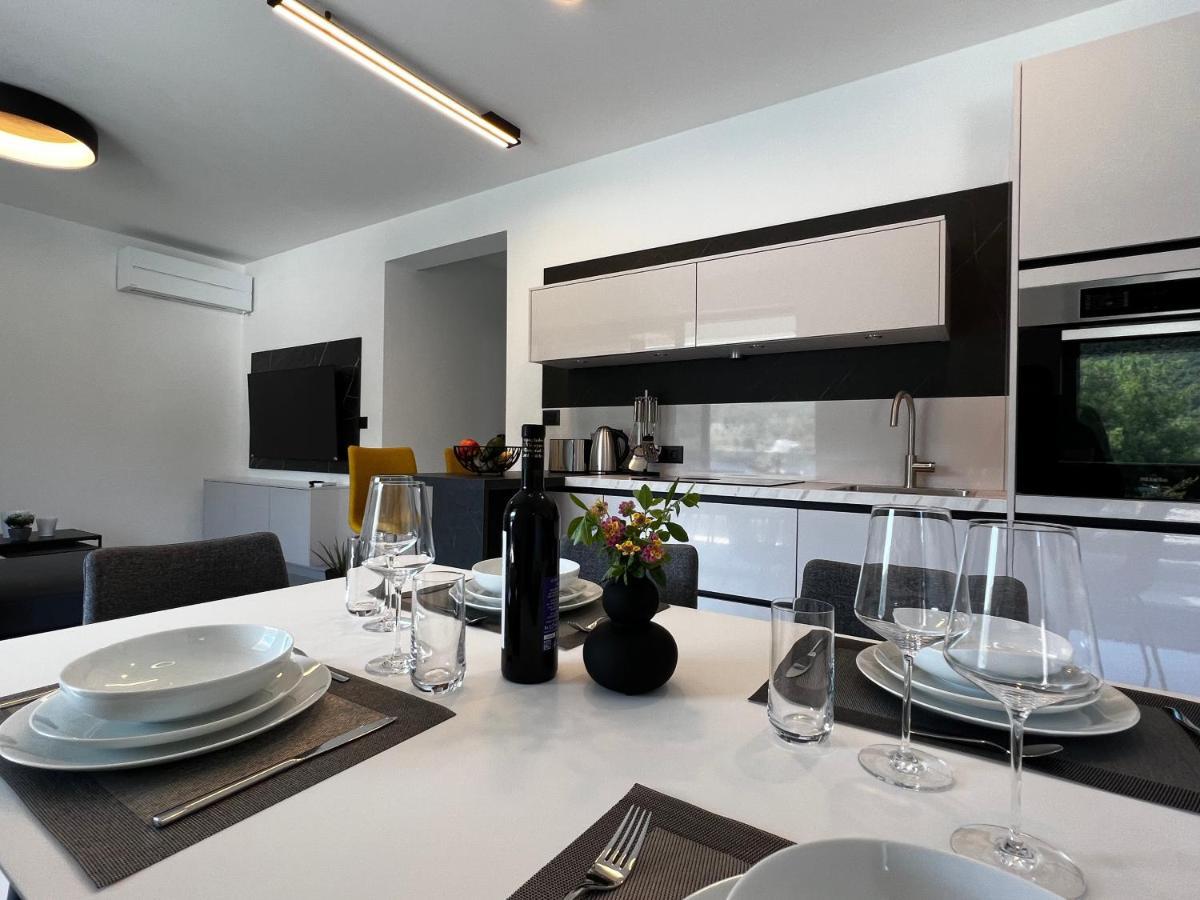 Apartment White Pearl - New Grebastica